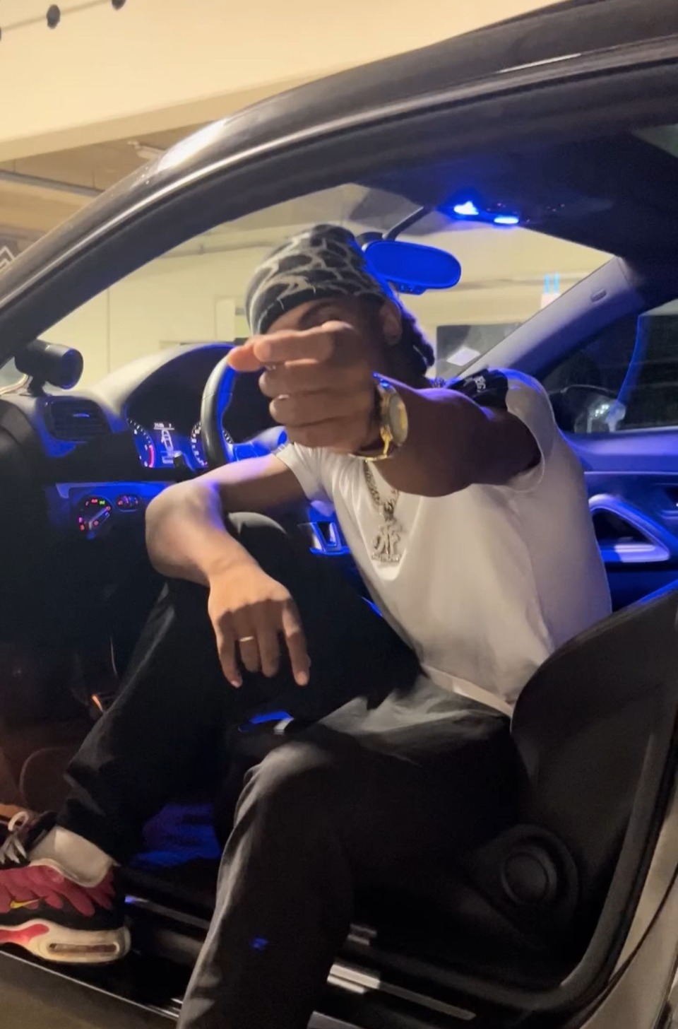 Profil de Yassir, 22 ans, Cruising gay à Sergey