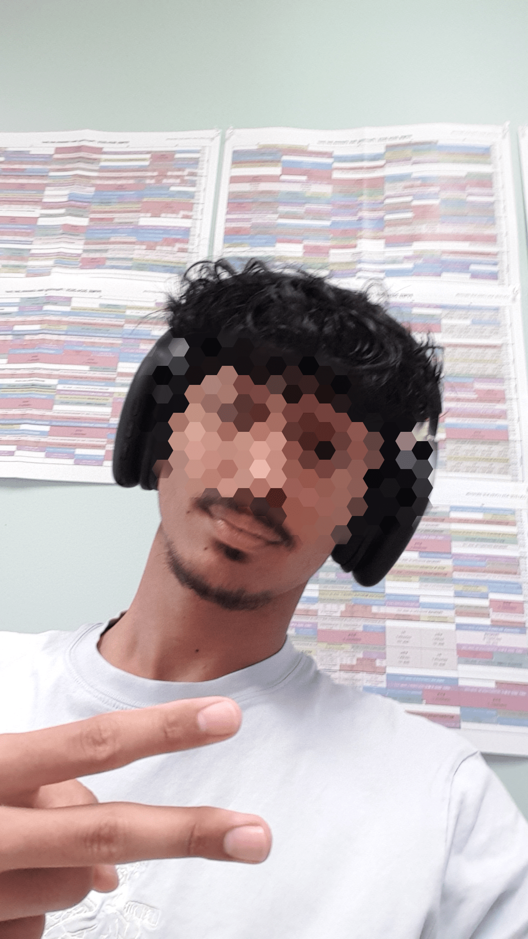 Profil de Safwen, 18 ans, Cruising gay à Syens