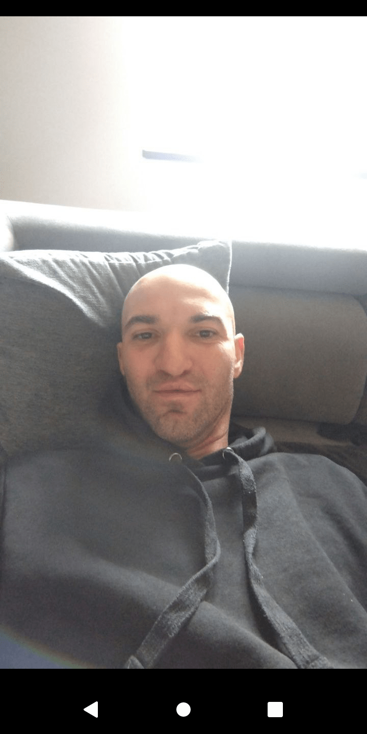 Profil de Kostia, 38 ans, Cruising gay à Ecublens FR