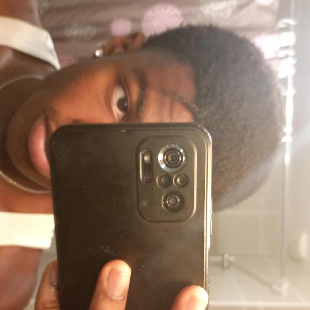Profil de Youva, 18 ans, Cruising gay à Rivaz