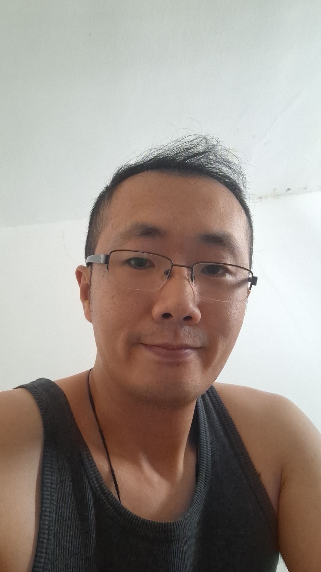 Profil de Fahde, 38 ans, Cruising gay à Champvent