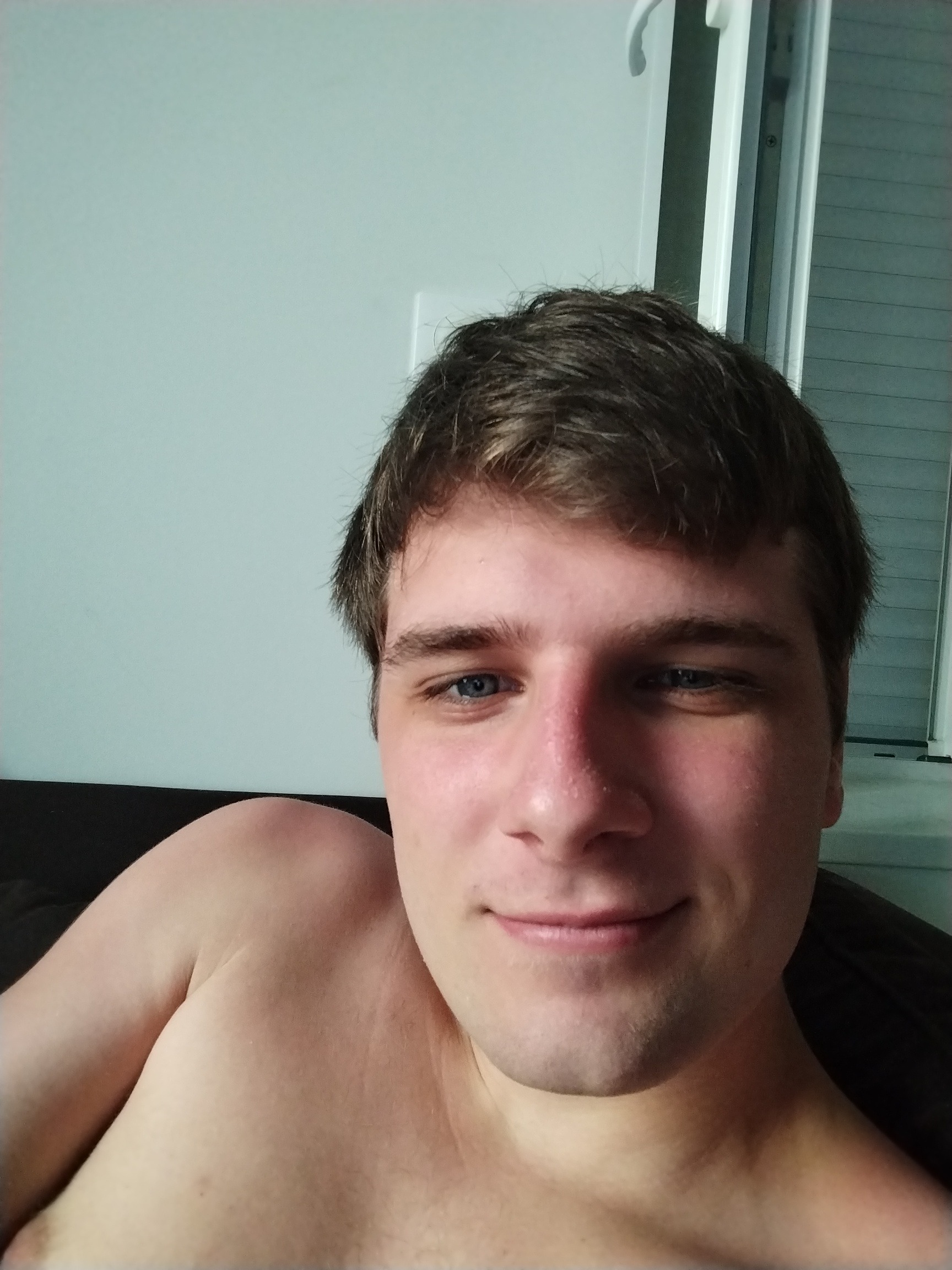 Profil de Hereba, 24 ans, Cruising gay à Chamblon