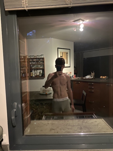 Profil de Madany, 23 ans, Cruising gay à Territet