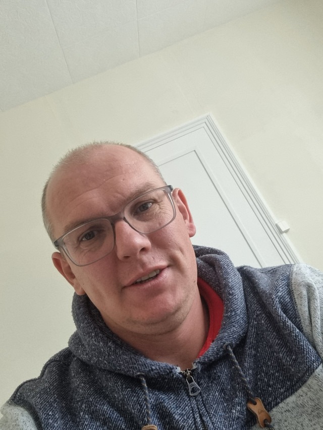 Profil de Rolly, 40 ans, Cruising gay à Moudon