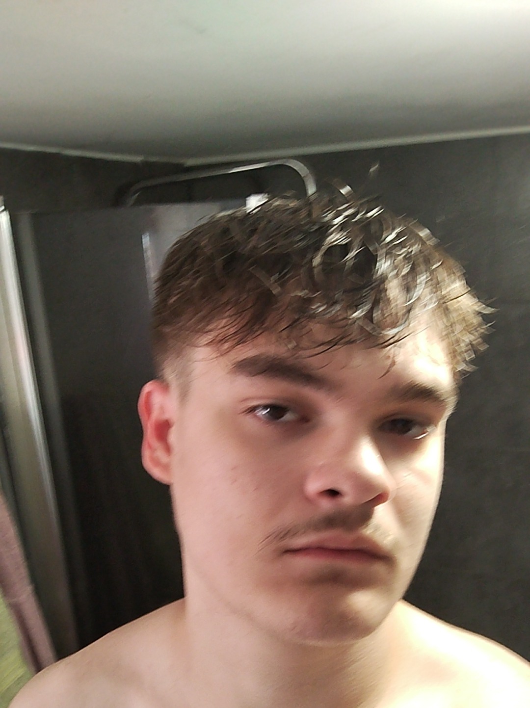 Profil de Bugra, 18 ans, Cruising gay à Lully VD