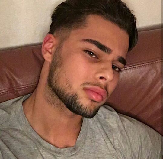 Profil de Fabrizio, 23 ans, Cruising gay à Mutrux