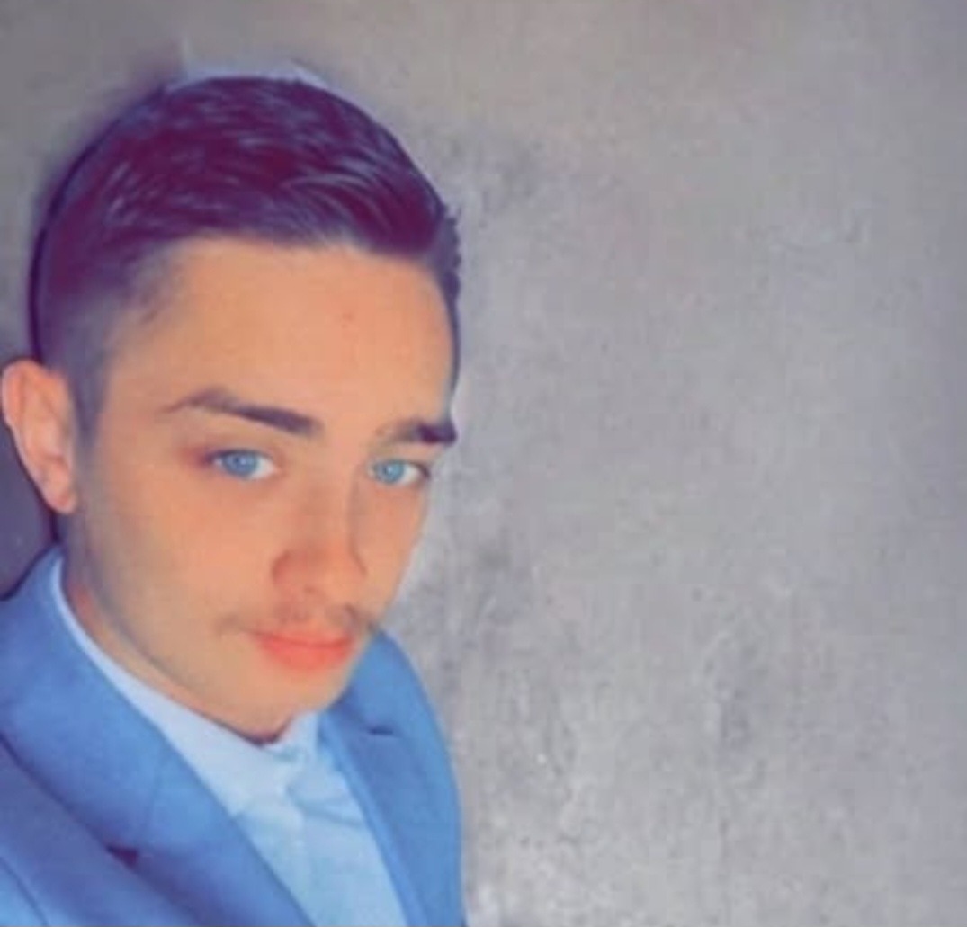 Profil de Elwen, 25 ans, Cruising gay à Cully