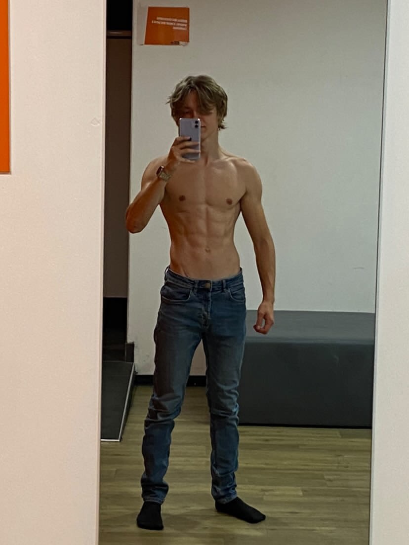 Profil de Ramy, 21 ans, Cruising gay à Versoix