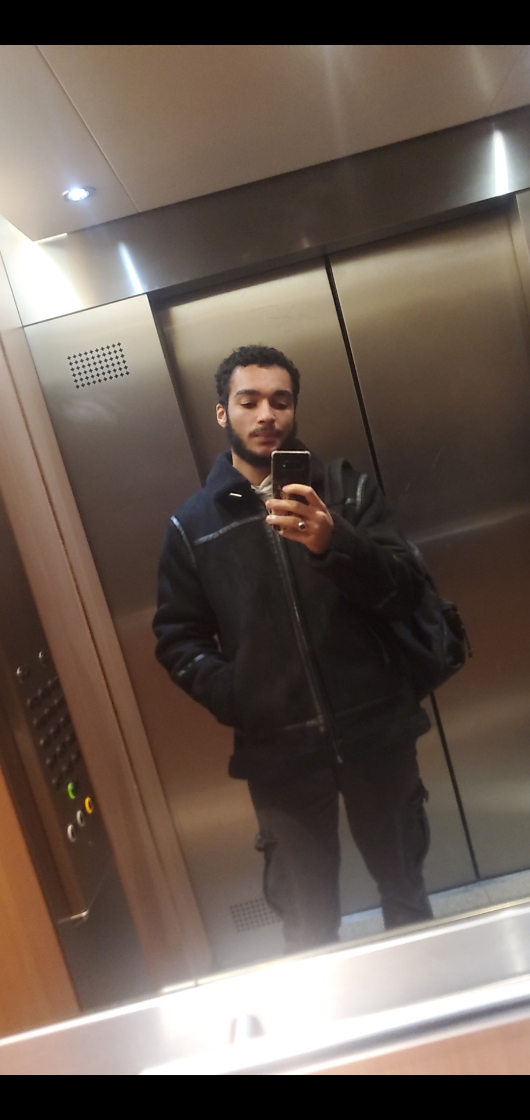 Profil de Ayyub, 20 ans, Cruising gay à Pompaples