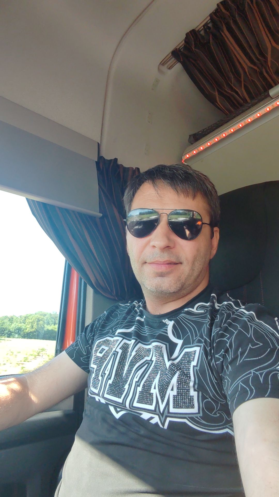 Profil de Gheorghe, 48 ans, Cruising gay à Aran