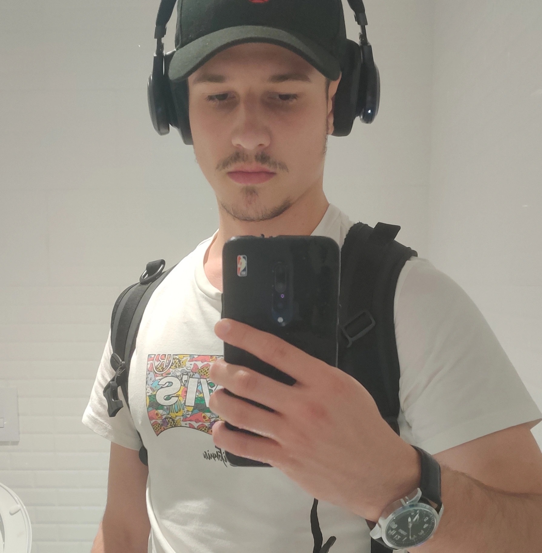 Profil de Louca, 20 ans, Cruising gay à Pomy