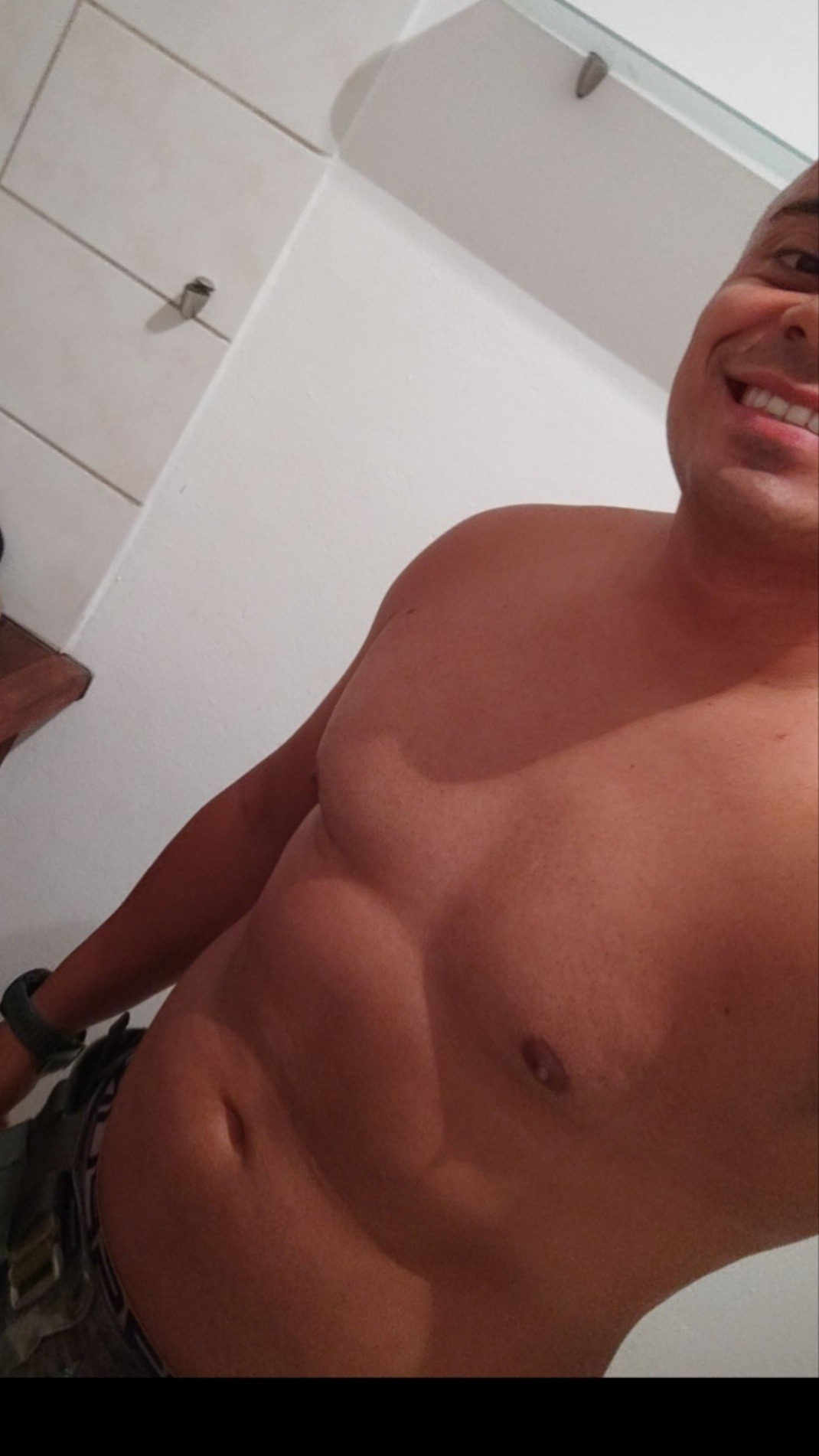 Profil de Aharon, 31 ans, Cruising gay à Cuarny