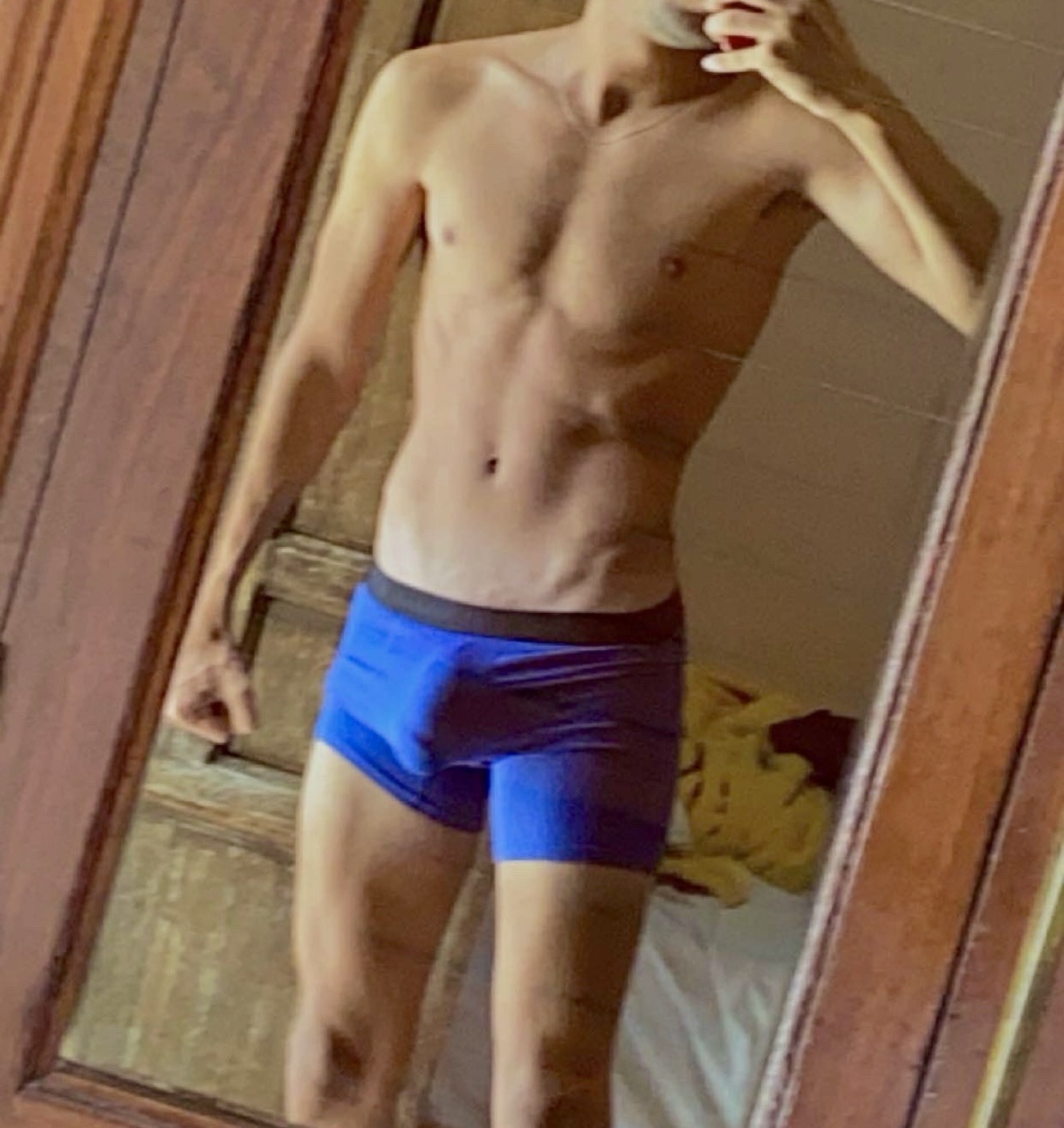 Profil de Selmene, 24 ans, Cruising gay à Jongny