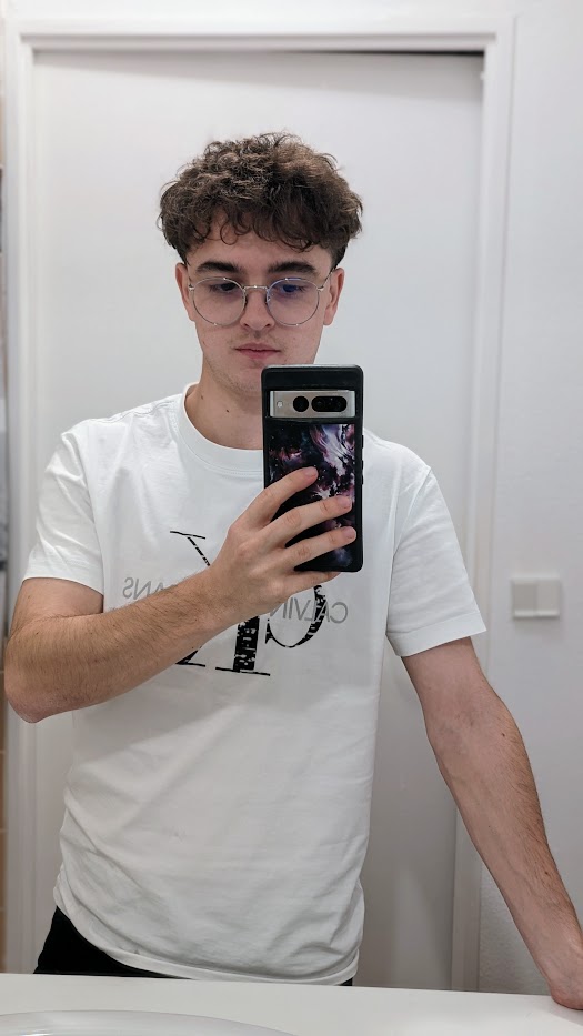 Profil de Vinh, 27 ans, Cruising gay à Ferreyres