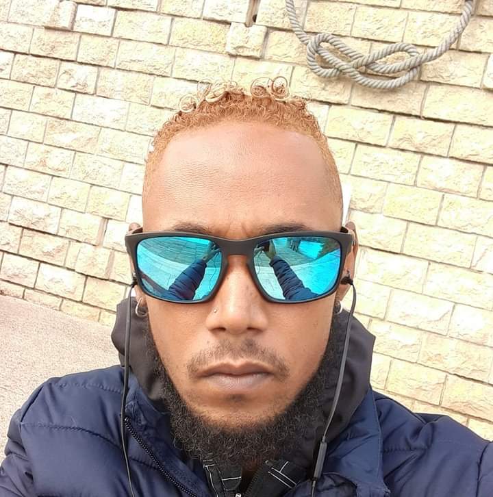 Profil de Johannick, 30 ans, Cruising gay à Gimel
