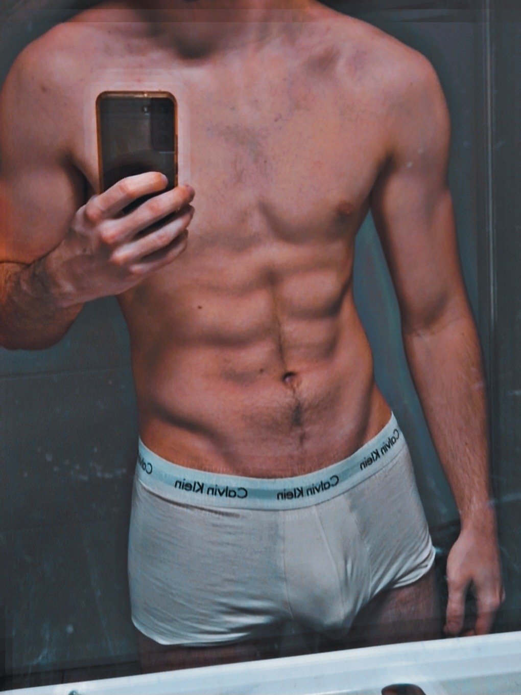 Profil de Emmanuel, 18 ans, Cruising gay à Châtillens