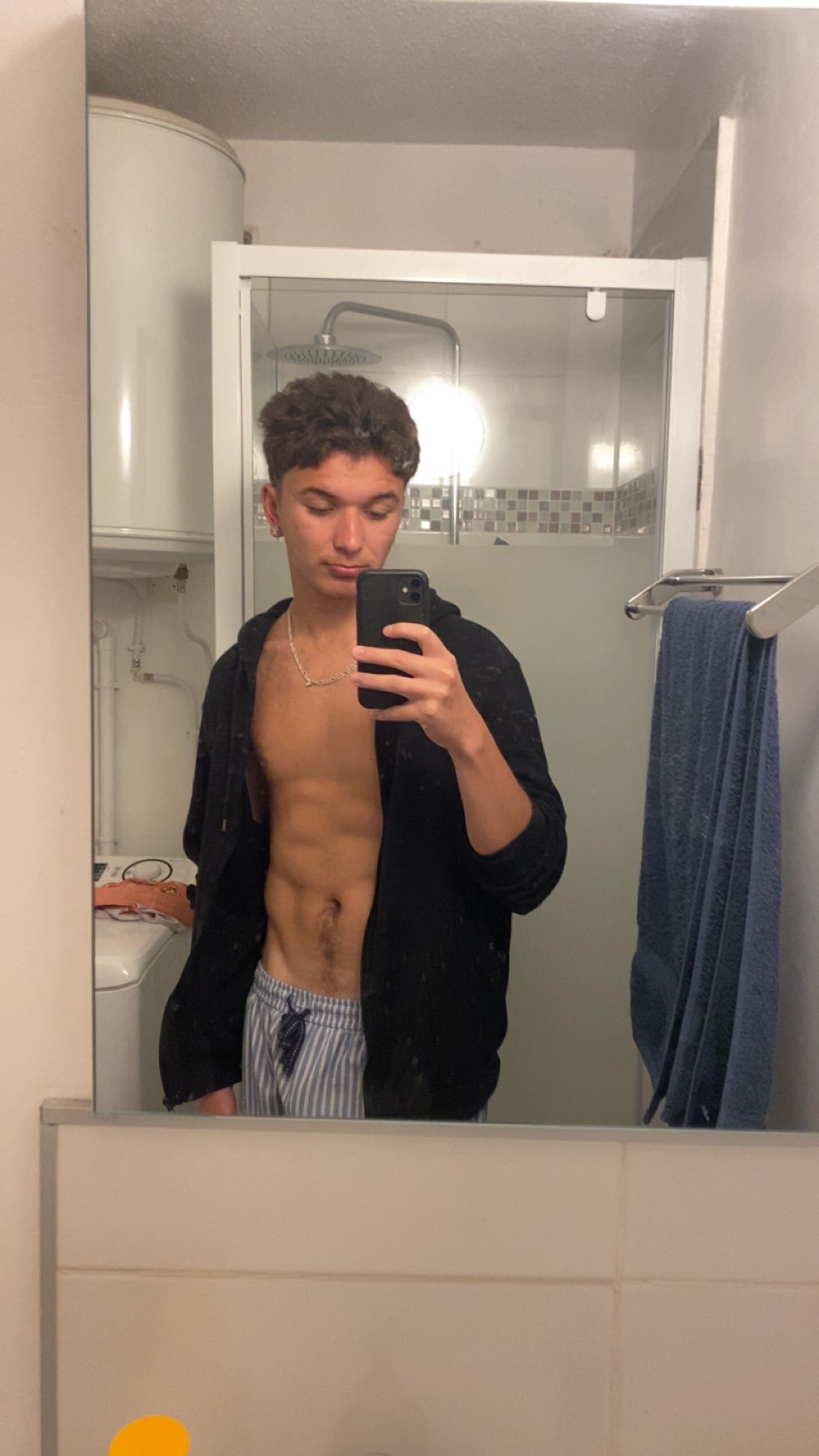 Profil de Djayan, 21 ans, Cruising gay à Bure