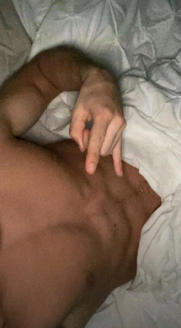 Profil de Golbert, 27 ans, Cruising gay à Mauborget