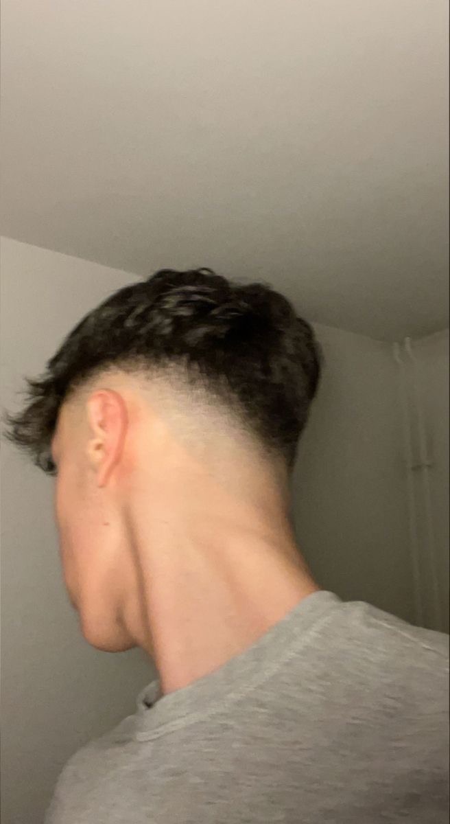 Profil de Houzefa, 26 ans, Cruising gay à Ferreyres