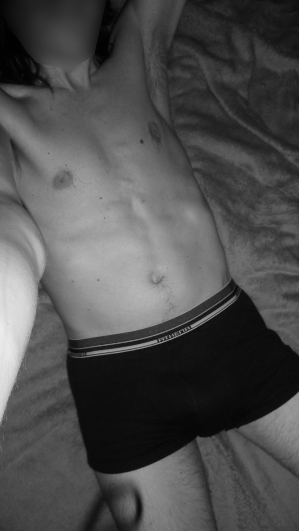 Profil de Issame, 33 ans, Cruising gay à Rennaz