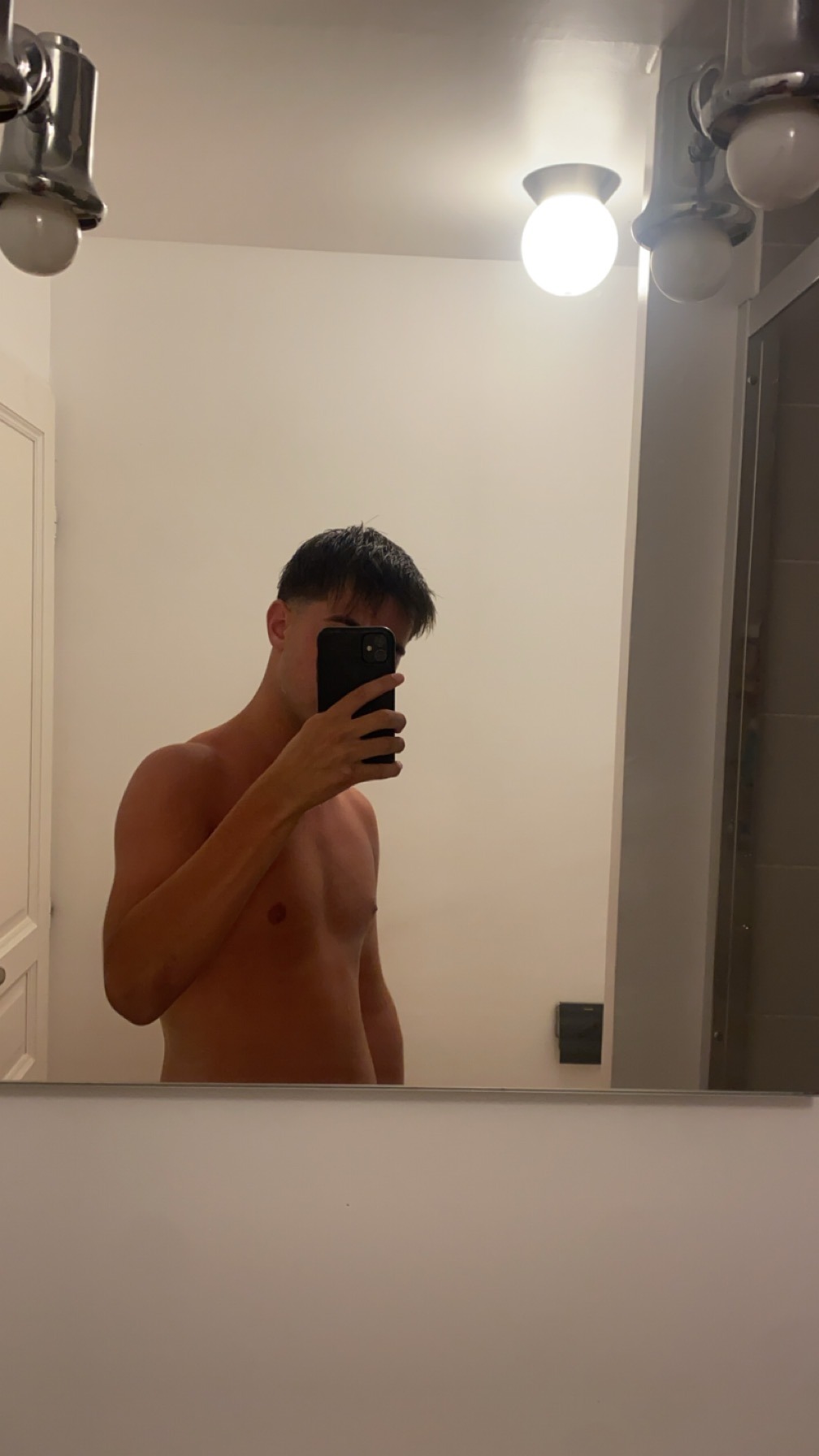 Profil de Ohannes, 19 ans, Cruising gay à Ballaigues
