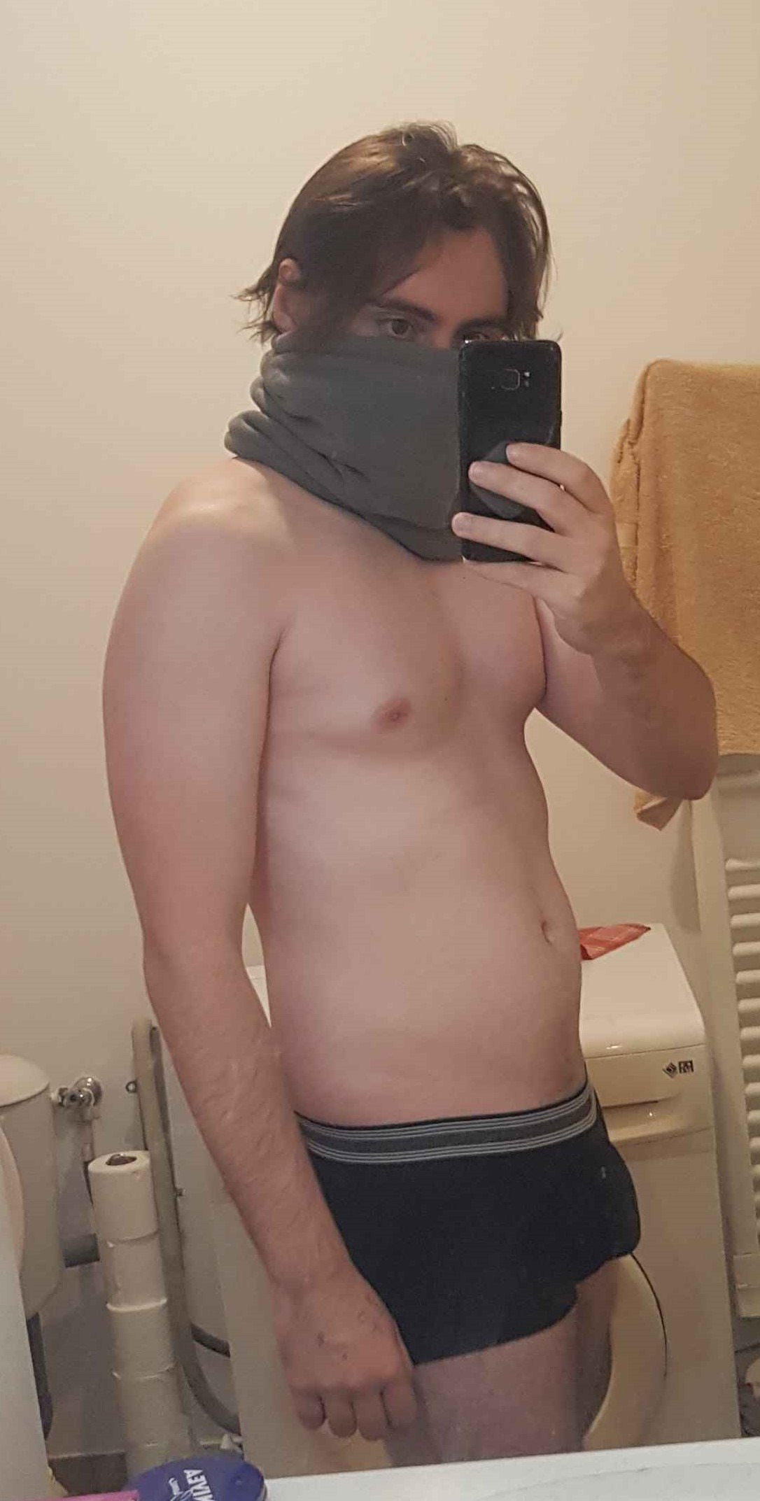 Profil de Jezy, 25 ans, Cruising gay à Pompaples