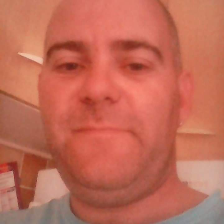 Profil de Vedat, 44 ans, Cruising gay à La Cibourg