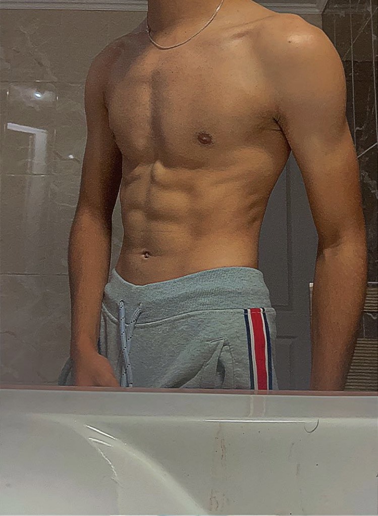 Profil de Emerique, 25 ans, Cruising gay à Epesses