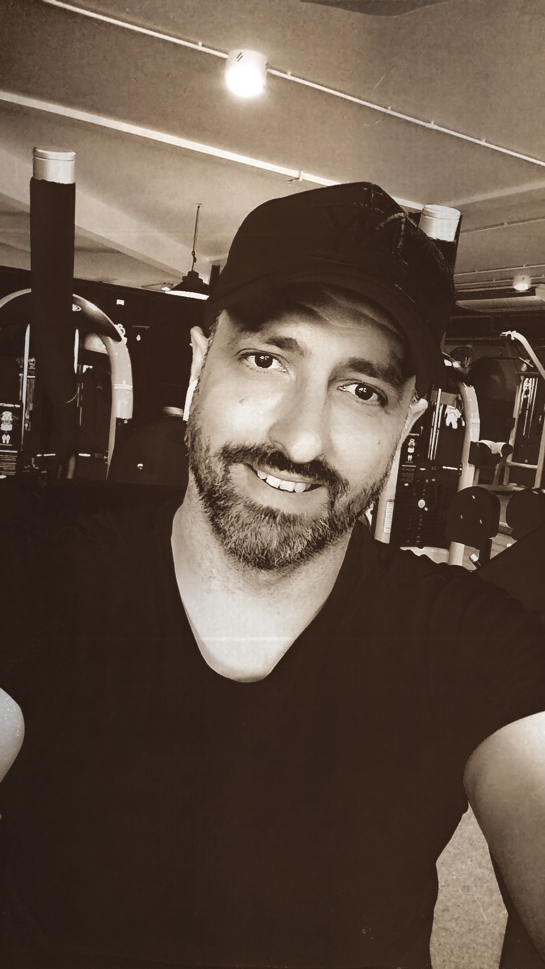 Profil de Fidèle, 38 ans, Cruising gay à Sassel