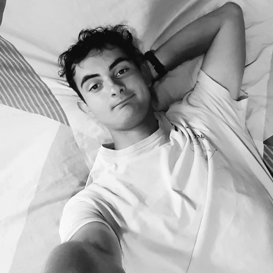Profil de Mars, 19 ans, Cruising gay à Féchy