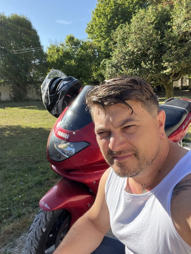 Profil de Hasen, 40 ans, Cruising gay à Domdidier