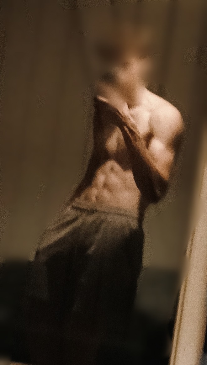 Profil de Kays, 21 ans, Cruising gay à Oleyres