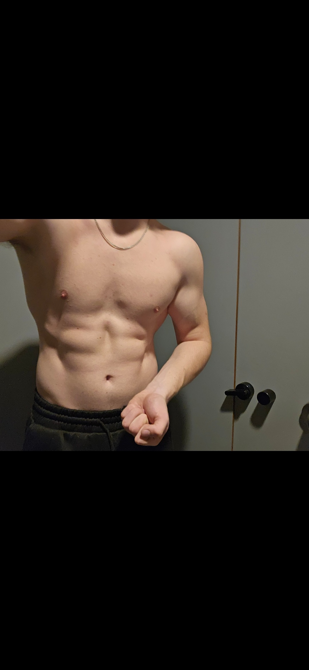 Profil de Taoufik, 19 ans, Cruising gay à Châtillon FR
