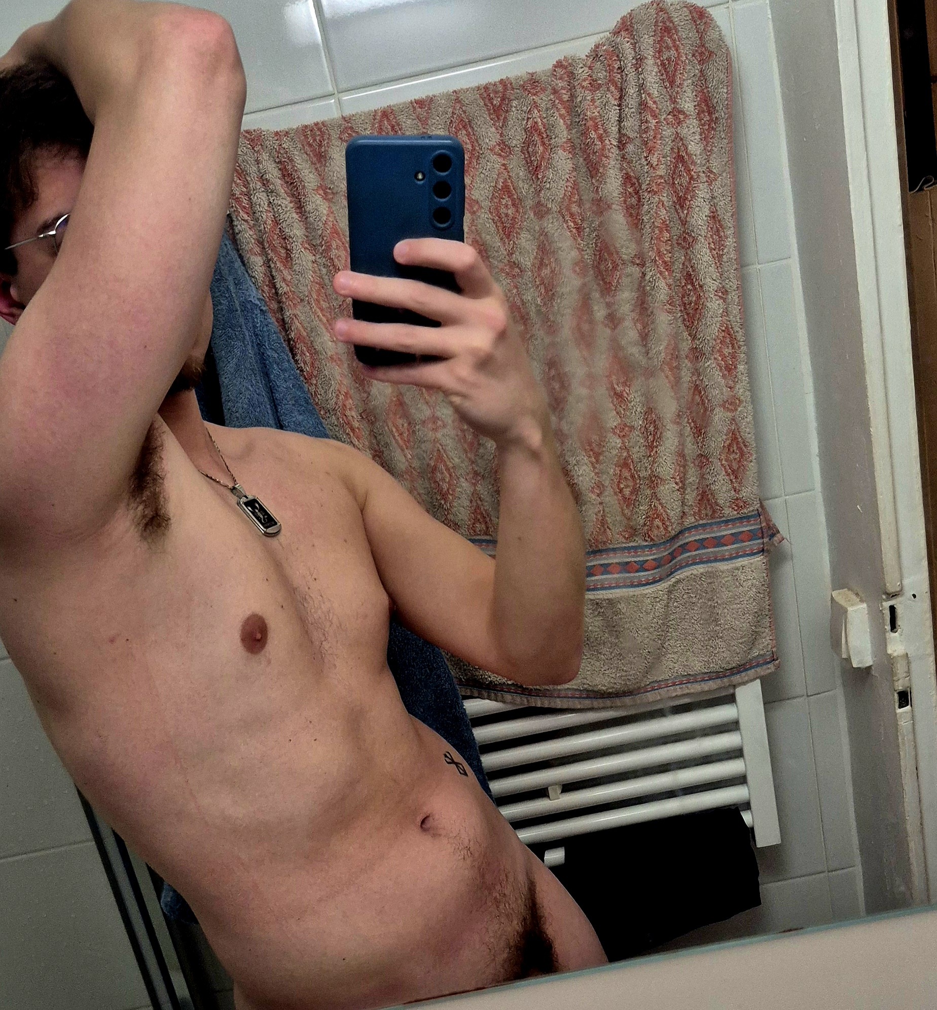 Profil de Frédéric, 25 ans, Cruising gay à Corjolens
