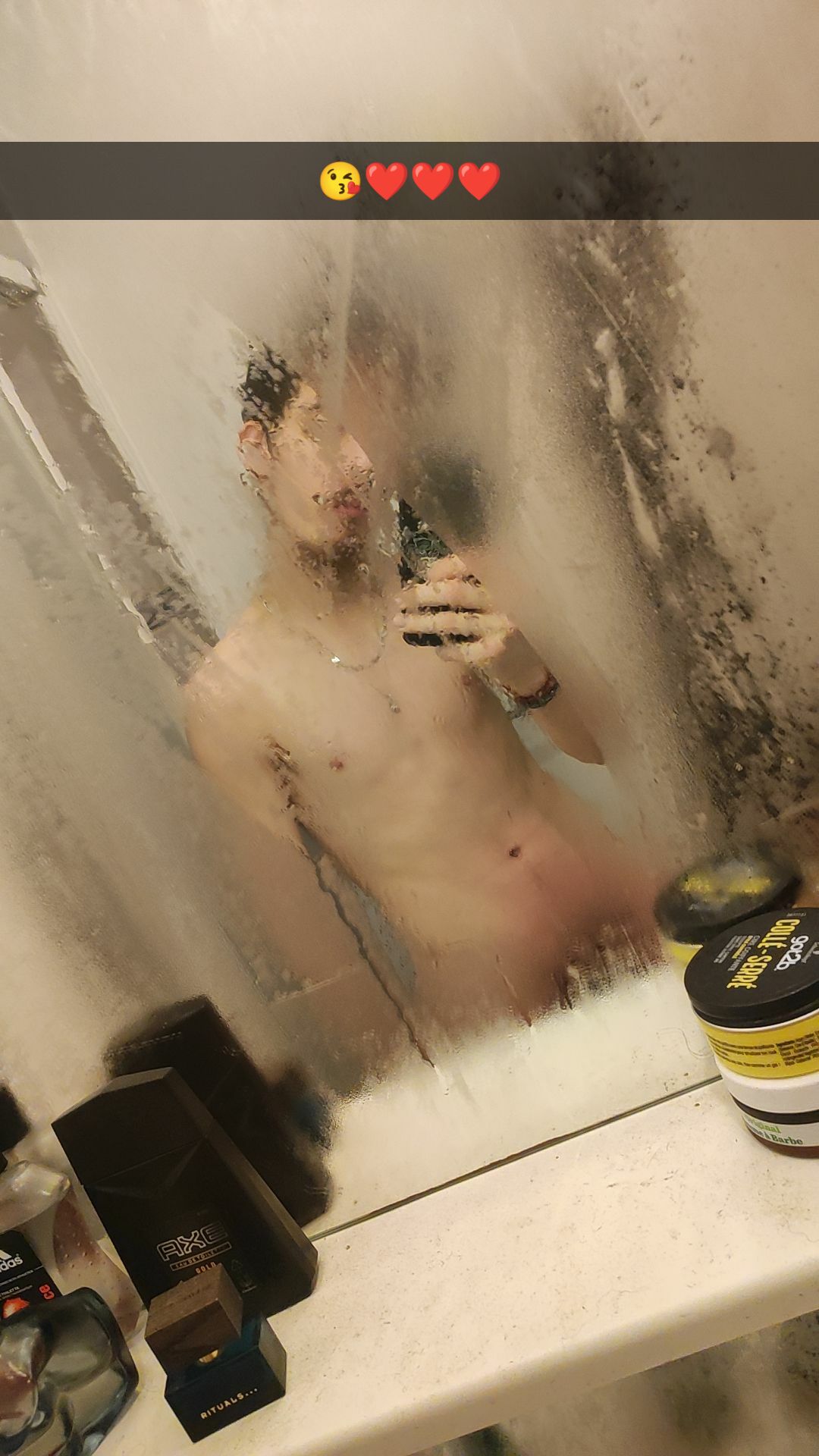 Profil de Hayoub, 26 ans, Cruising gay à Burtigny