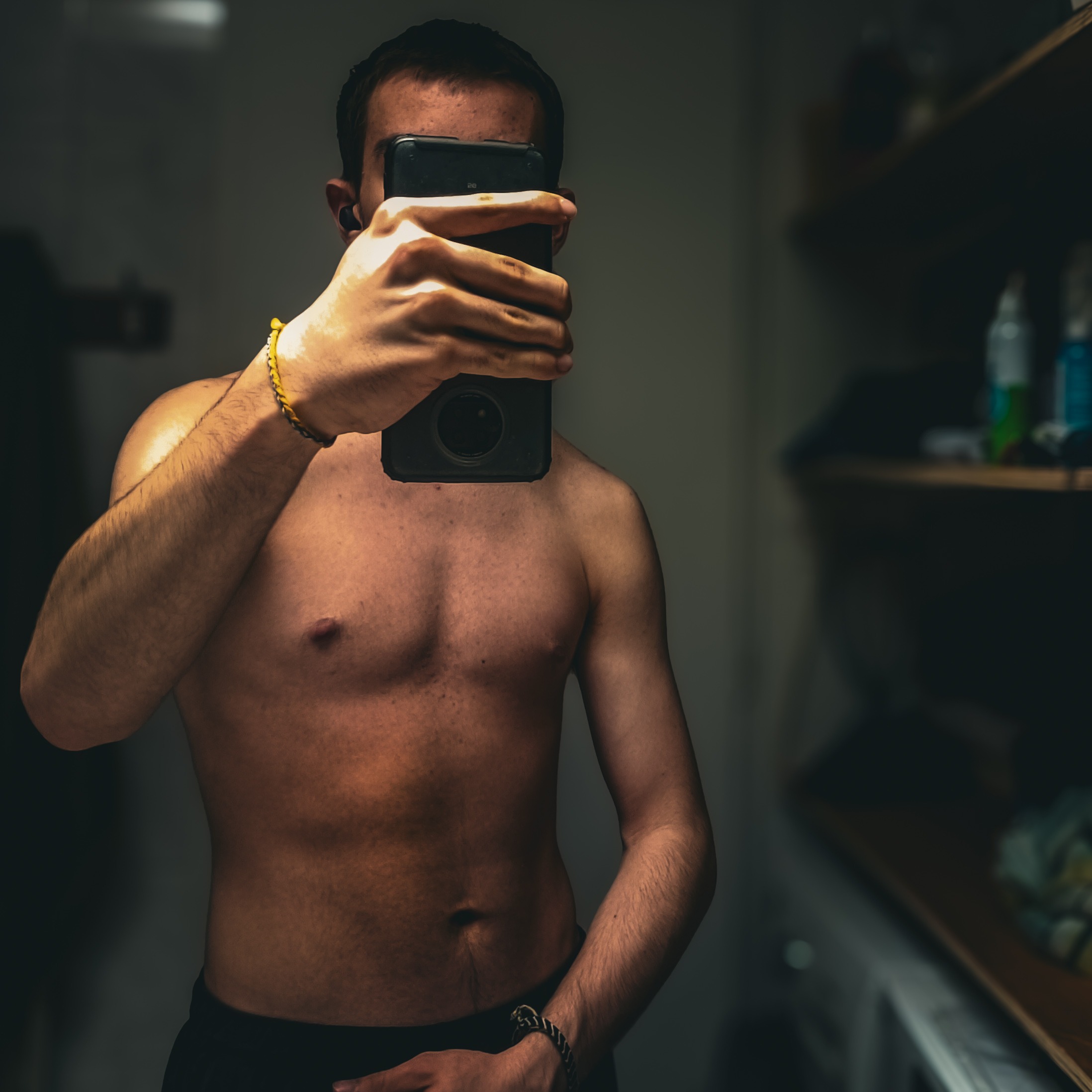 Profil de Rémi, 19 ans, Cruising gay à Donneloye