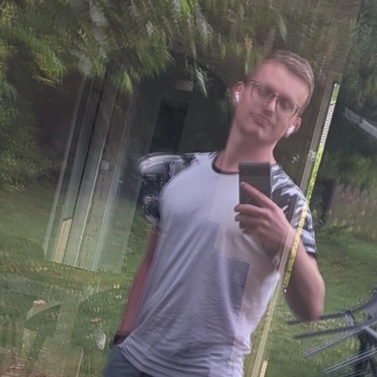 Profil de Melvynn, 25 ans, Cruising gay à Le Sépey