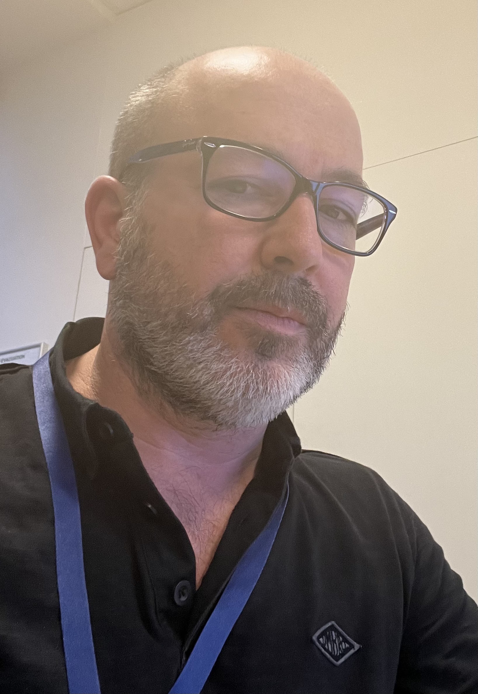 Profil de Ouahib, 53 ans, Cruising gay à Les Clées