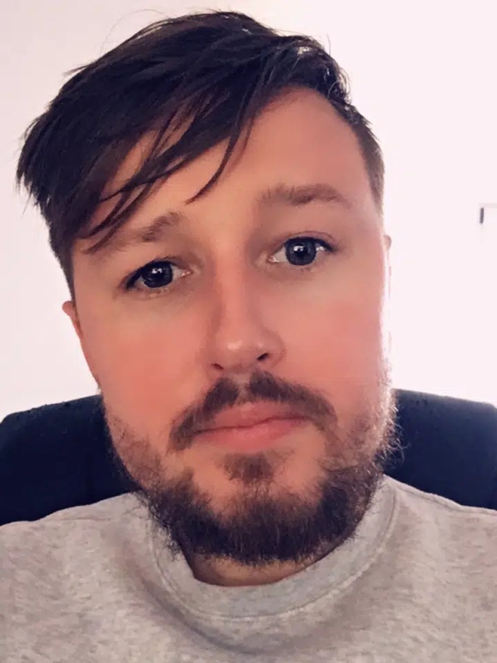Profil de Ryann, 34 ans, Cruising gay à Damvant
