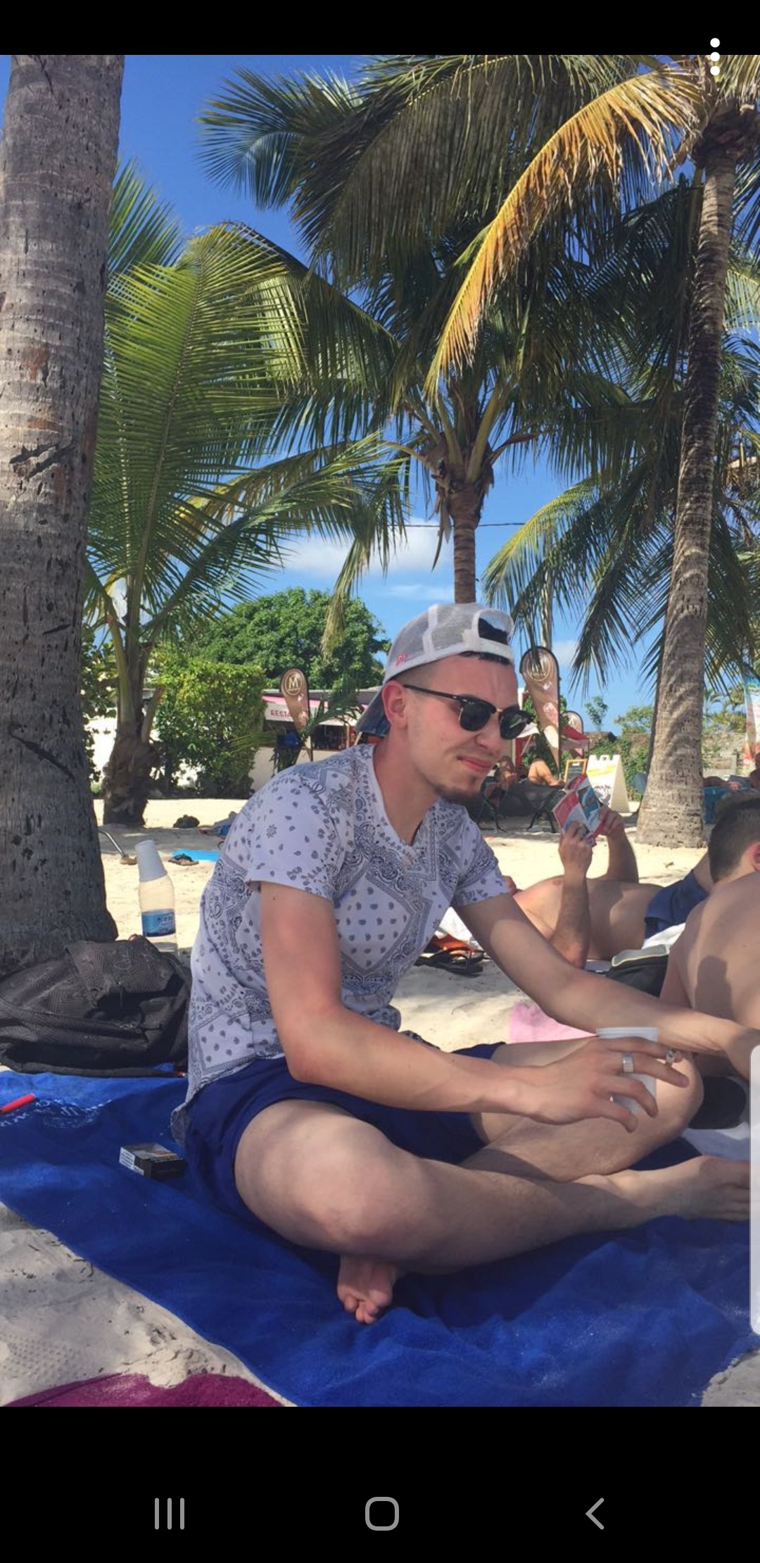 Profil de Tayeb, 31 ans, Cruising gay à Areuse
