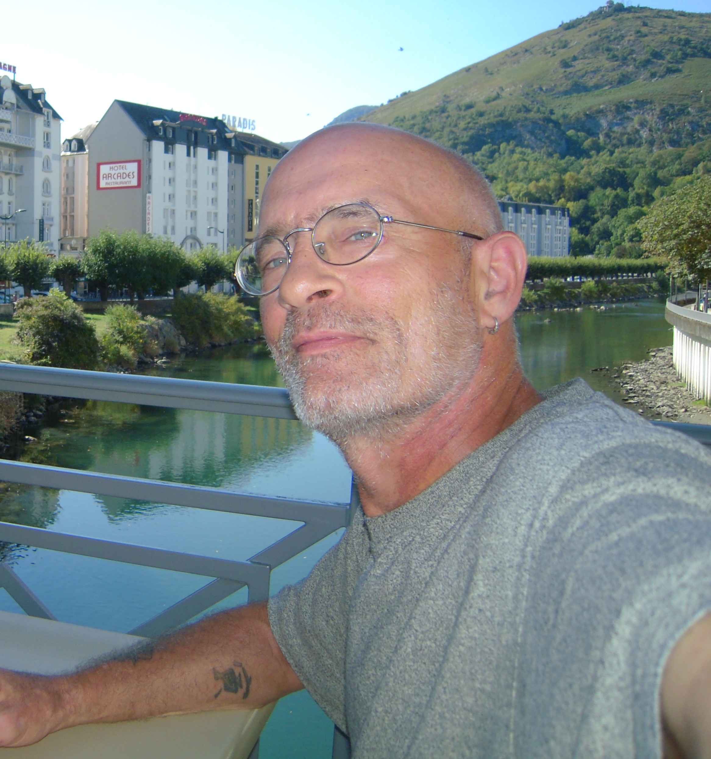 Profil de Yoav, 55 ans, Cruising gay à Jussy