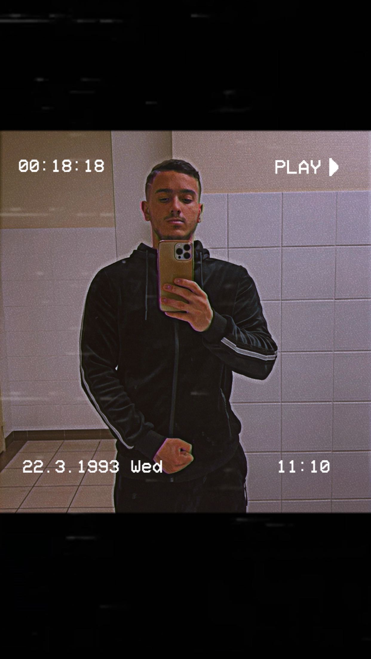 Profil de Elmedin, 23 ans, Cruising gay à Echichens