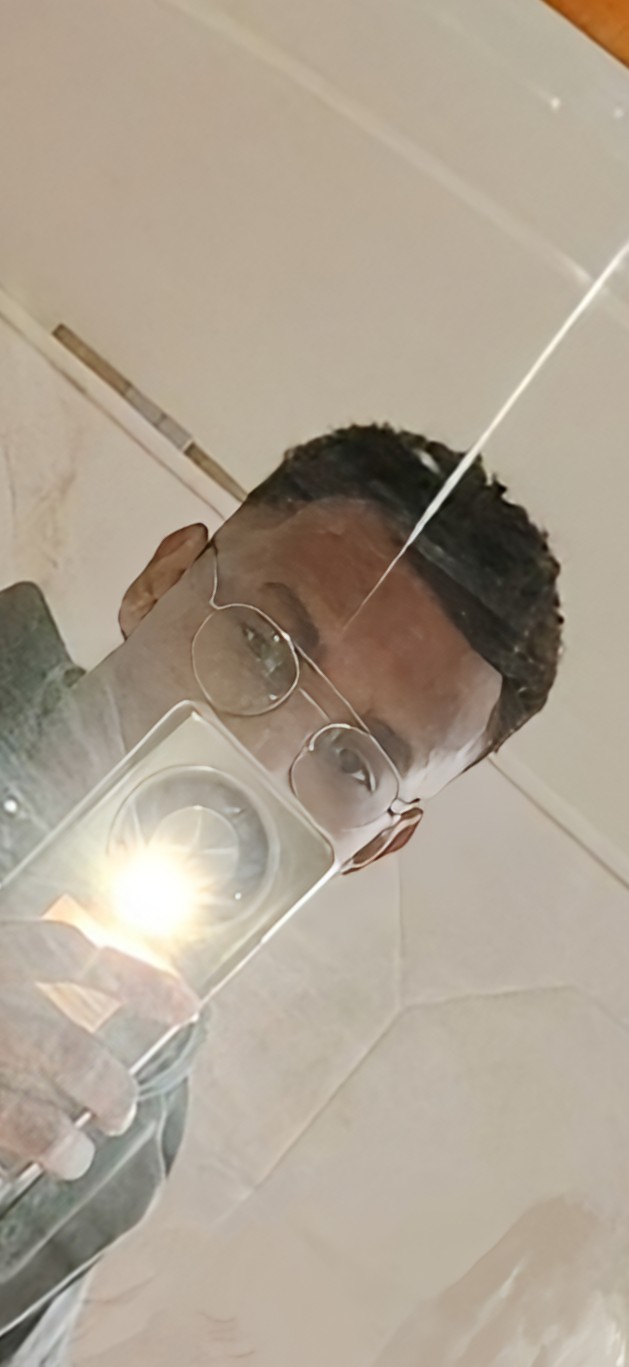 Profil de Lysandre, 20 ans, Cruising gay à Lully VD