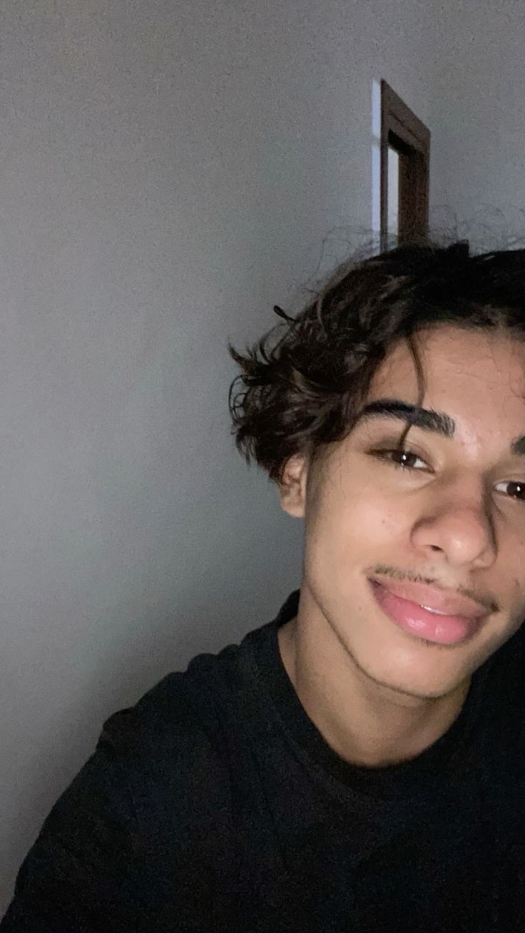 Profil de Josaphat, 19 ans, Cruising gay à Chêne-Bourg