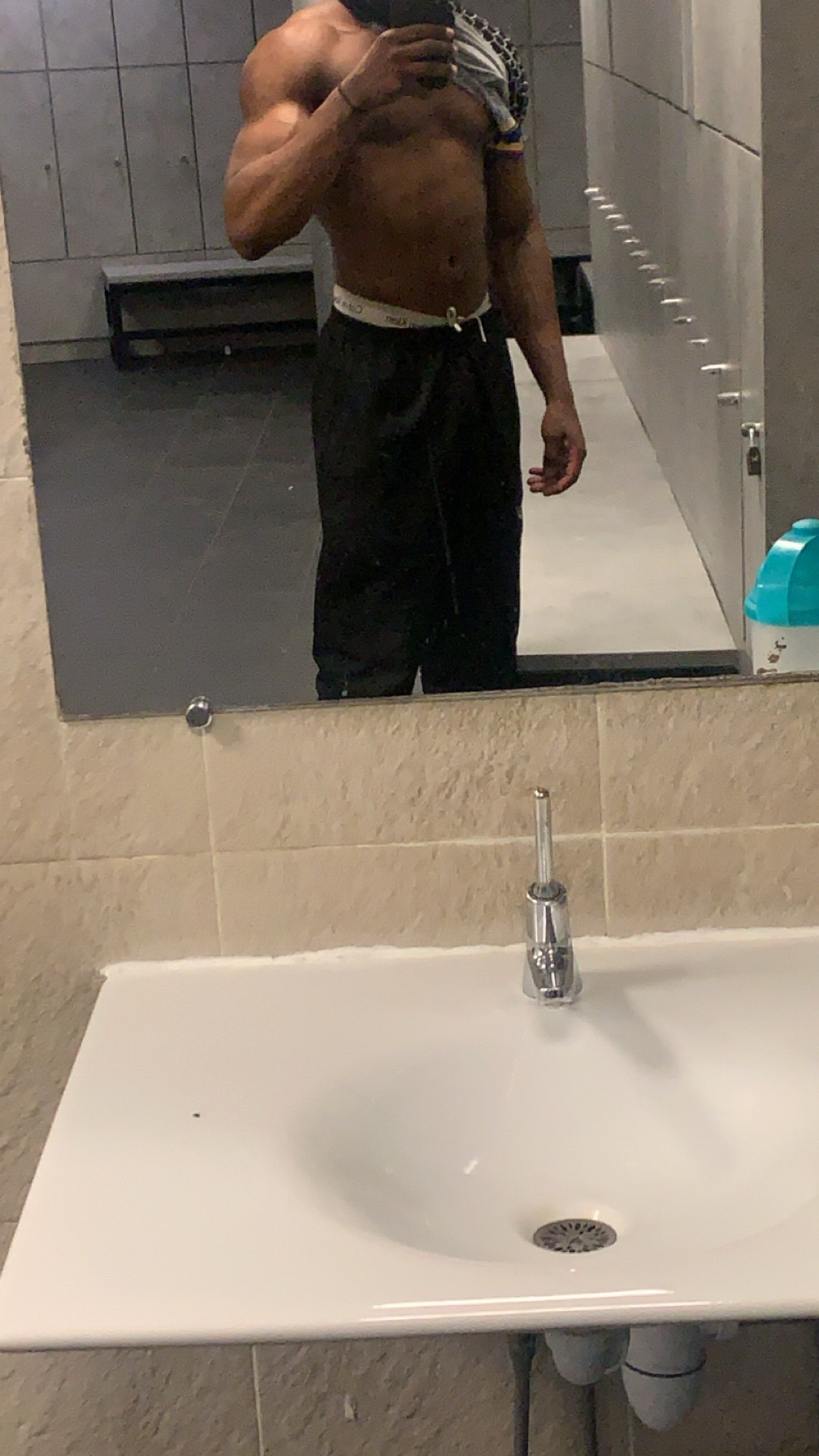 Profil de Muhammad, 23 ans, Cruising gay à Gingins