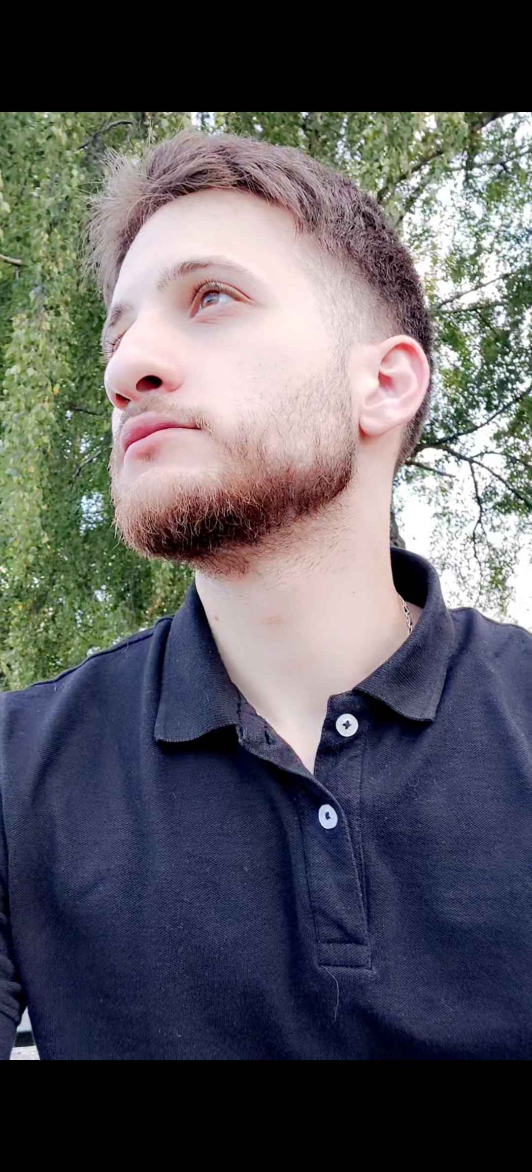 Profil de Eyoub, 27 ans, Cruising gay à Oleyres