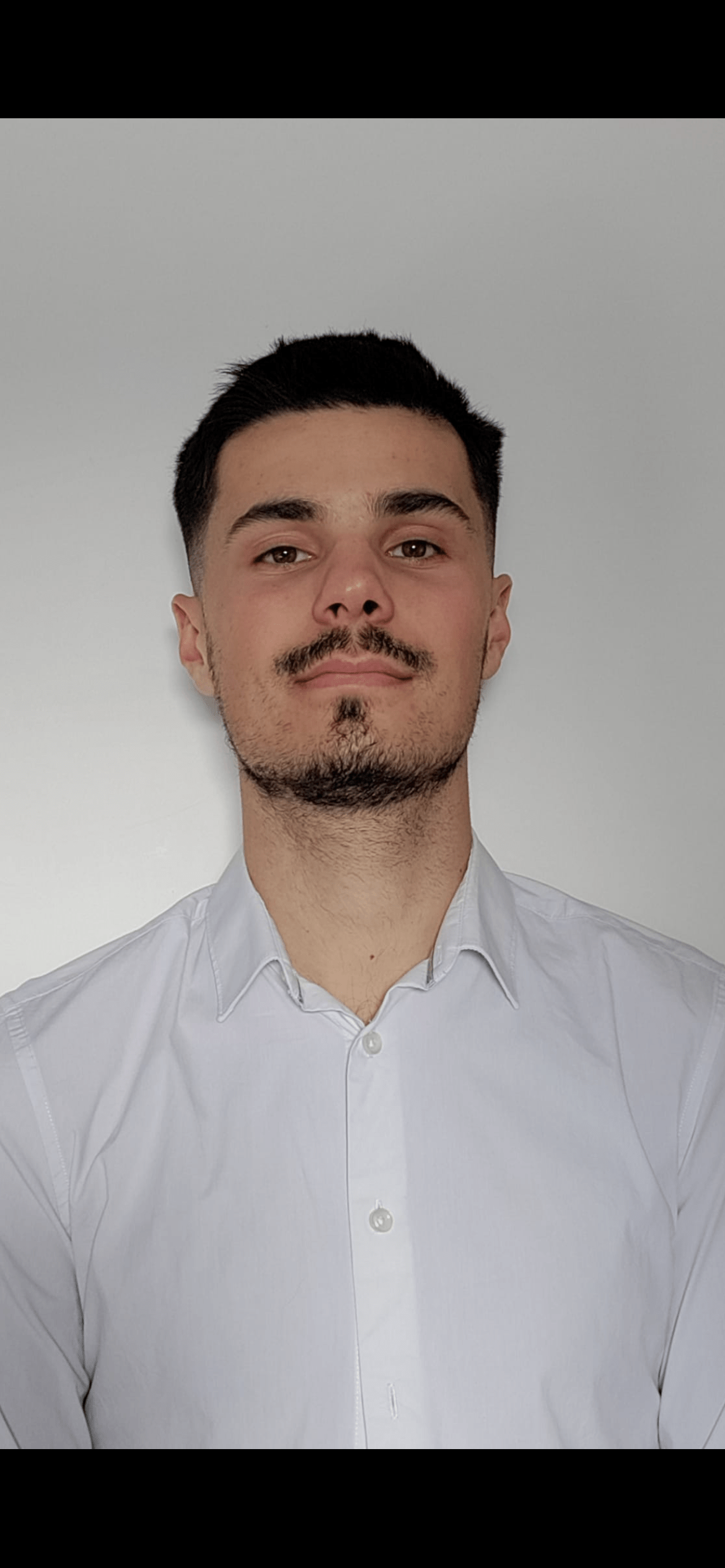 Profil de Jean-rodolphe, 22 ans, Cruising gay à Chambrelien