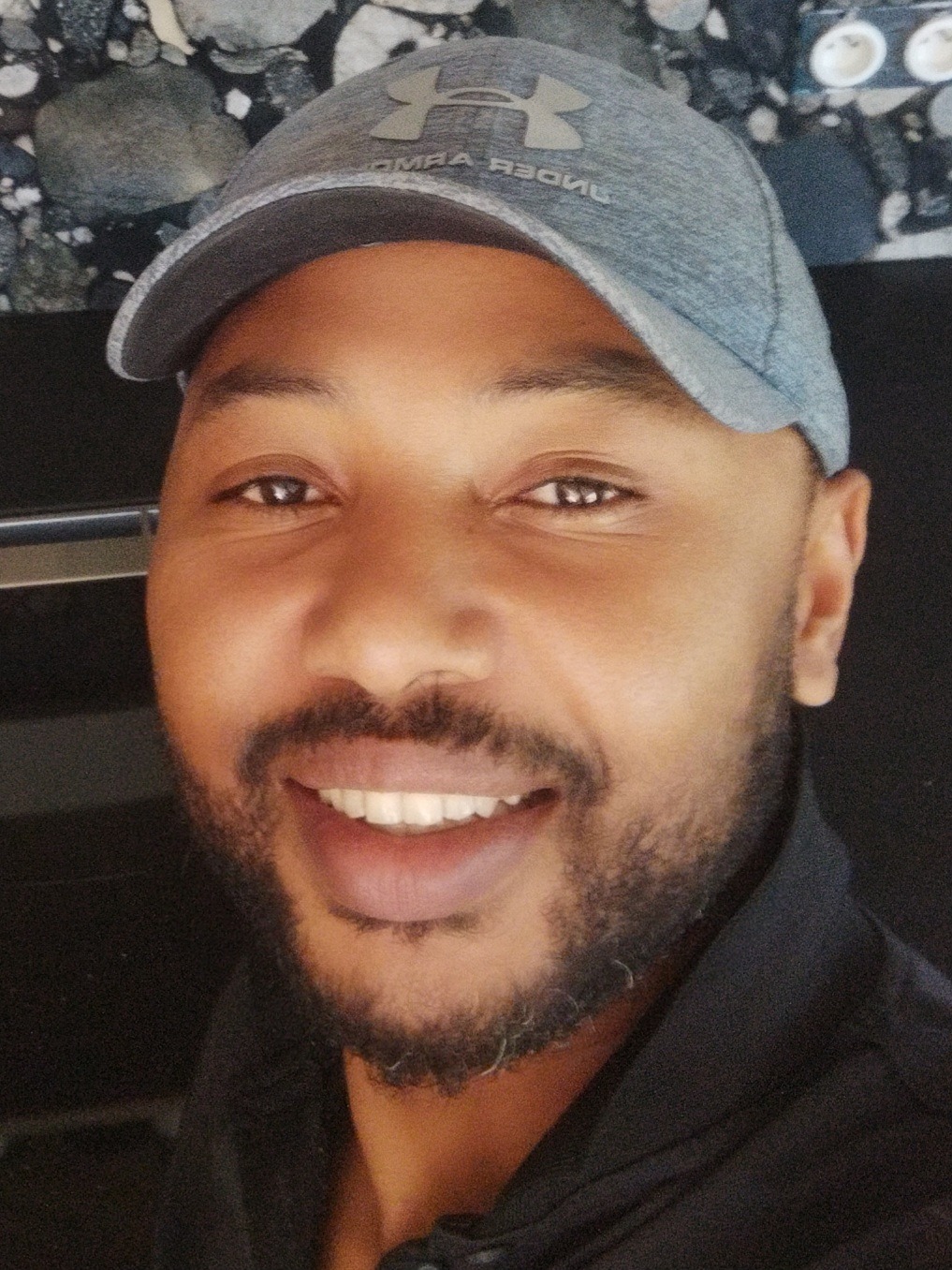 Profil de Zine-eddine, 40 ans, Cruising gay à Cologny