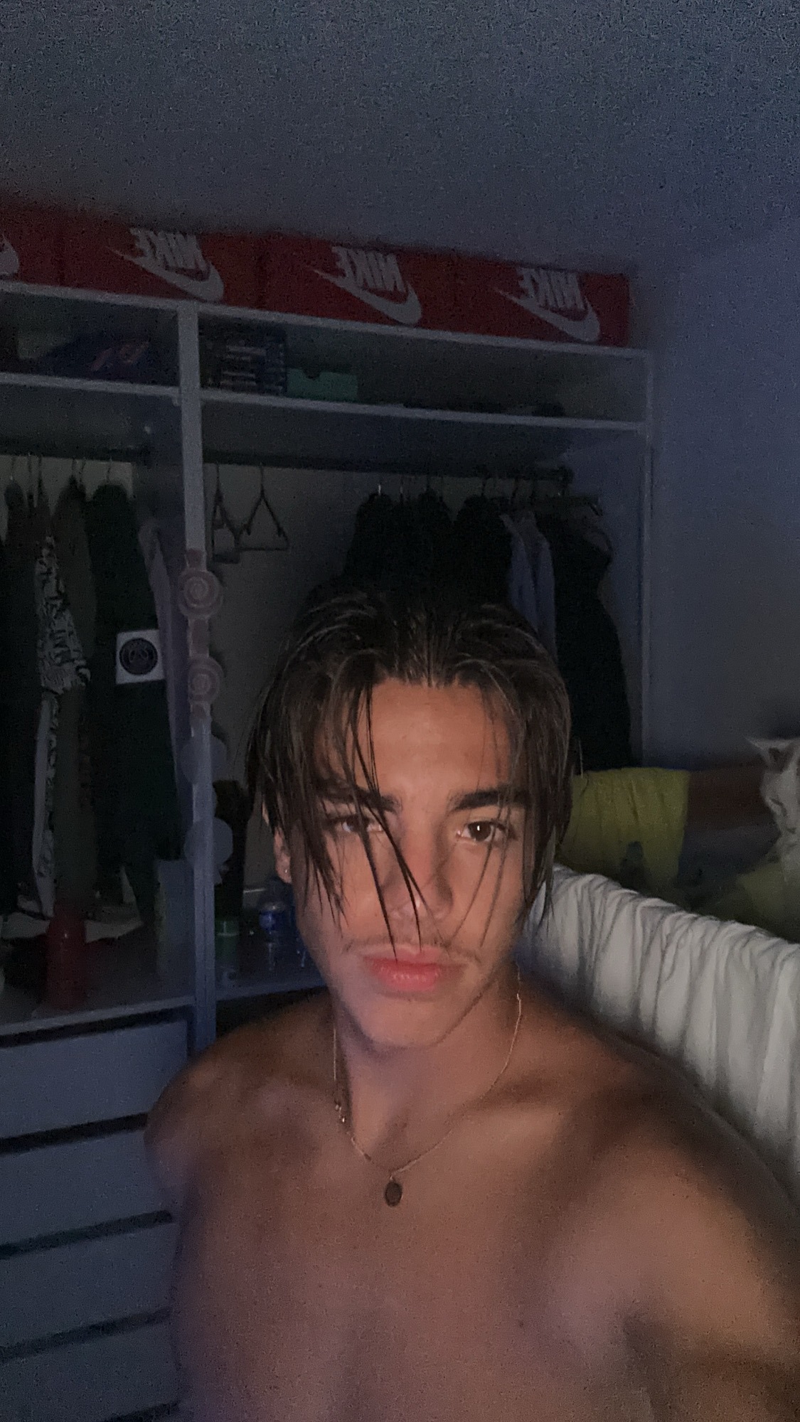 Profil de Obed, 19 ans, Cruising gay à Penthéréaz